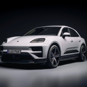 Оклейка Porsche Macan полиуретановой пленкой
