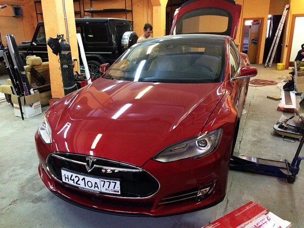 okleyka tesla 6 20150922 1218531251