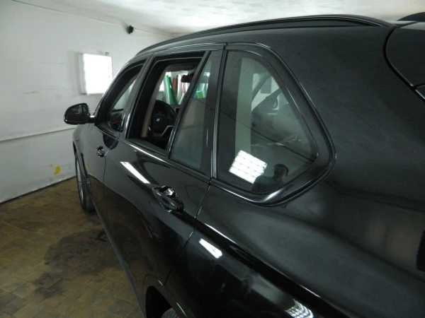 chernie moldingi bmw x5 12 20151120 1874338249