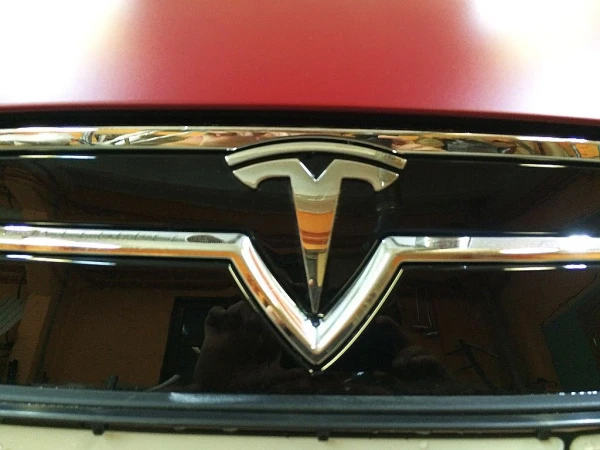 okleyka tesla 33 20150922 1184845808