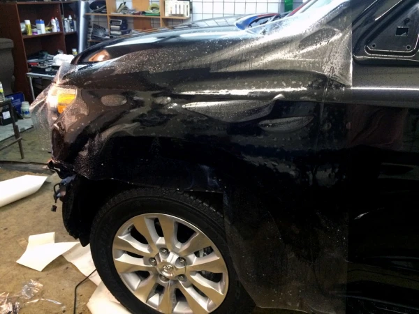 okleyka poliuretanovoy plenkoy toyota sequoia 8 20161117 1416149842