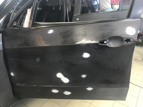 okleyka bmw x5 chernoy glyancevoi plenkoy 5 20180920 1151869621