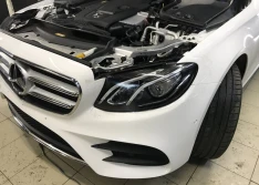Защитная оклейка кузова Mersedes e-class.