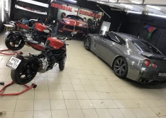 Оклейка двух мотоциклов mv Agusta пленкой.