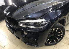 Тонировка передней и задней оптики на bmw x5.