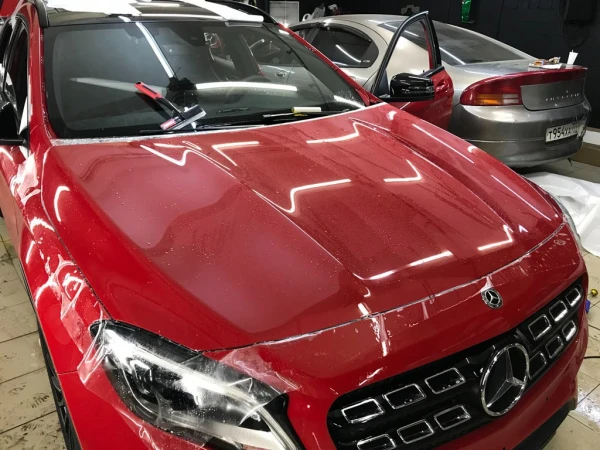 Оклейка капота полиуретаном mercedes gla