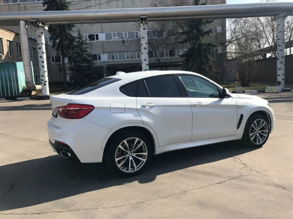 Оклейка антигравийной матовой пленкой бмв х6