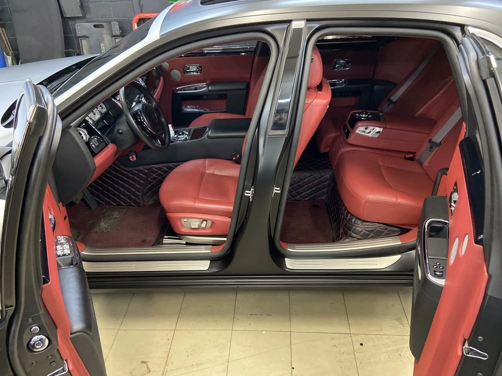 Оклейка Rolls royce в черный сатин