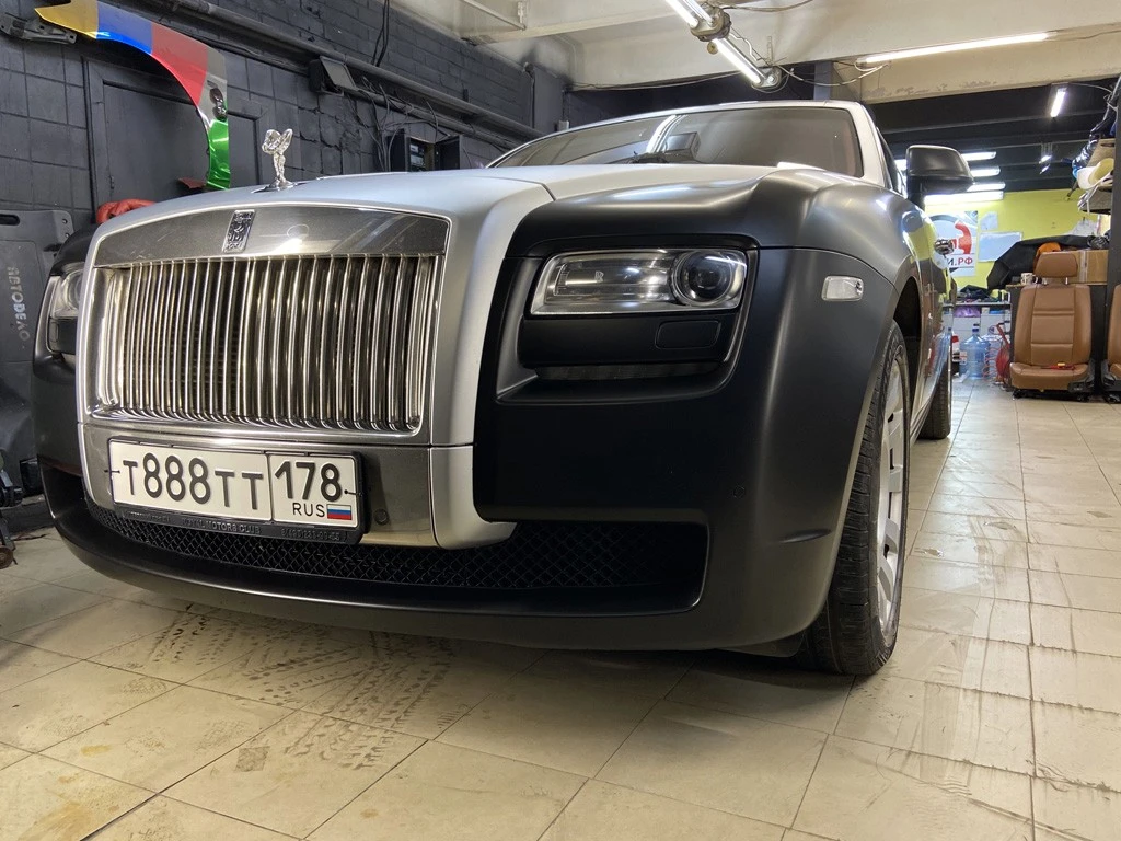 Оклейка Rolls royce в два цвета
