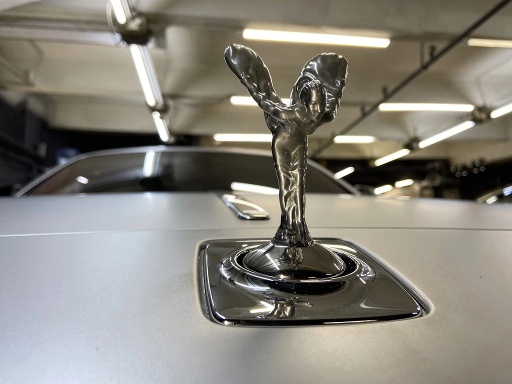 Оклейка Rolls royce в серый и черный сатин