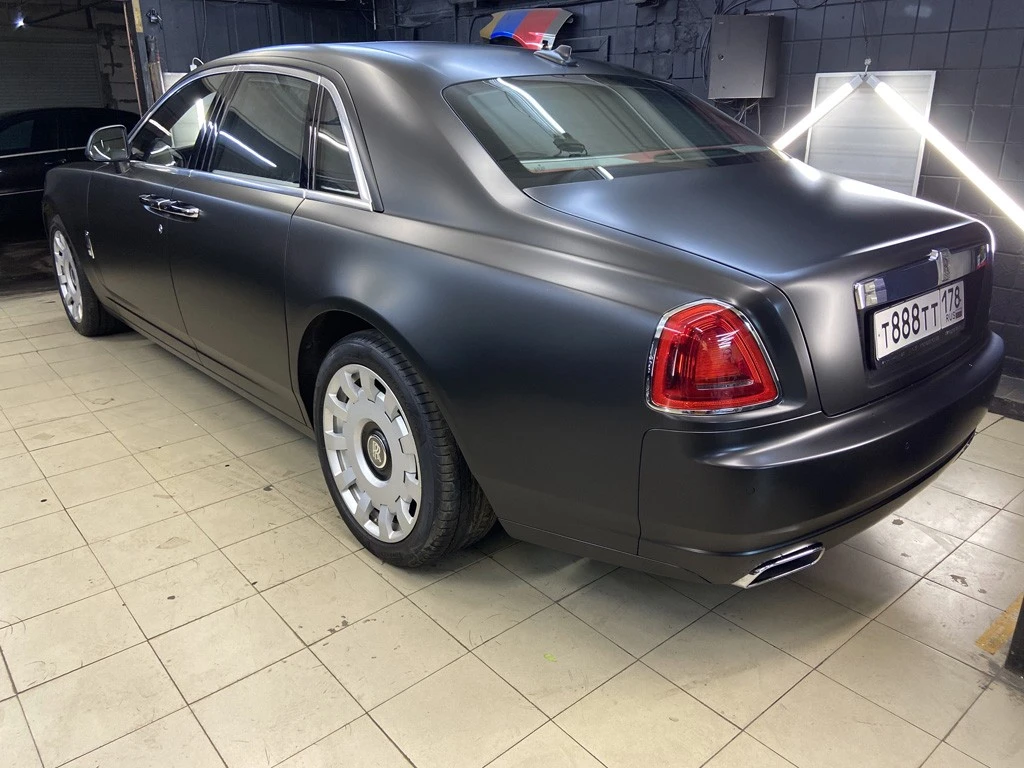 Rolls royce Ghost черный сатин