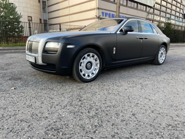 Оклейка RR Royce Ghost два цвета