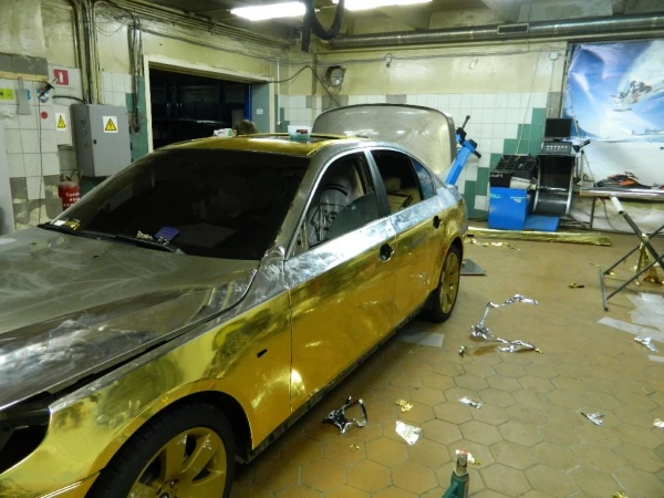 gold bmw e60 25 20120924 2013265573