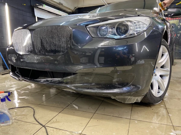 Оклейка полиуретановой пленкой bmw 5