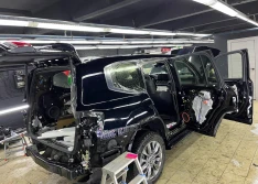 Бронирование полиуретановой пленкой Toyota Land Cruiser 300 