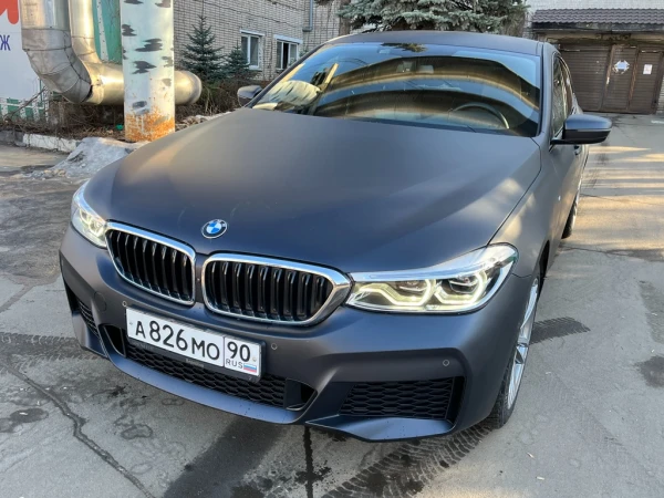 Оклейка Bmw 5 gt в матовый полиуретан