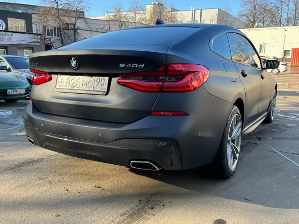 Оклейка Bmw 5 gt в матовый полиуретан