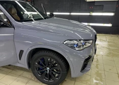 Оклейка BMW X5 G05 в цветной полиуретан Nardo Grey 
