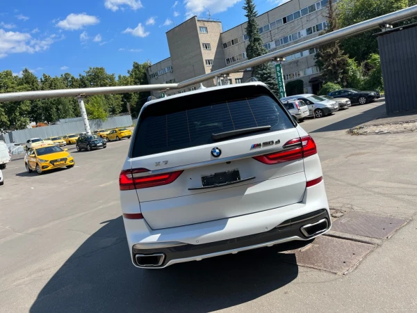 Оклейка BMW X7 G07 матовым полиуретаном