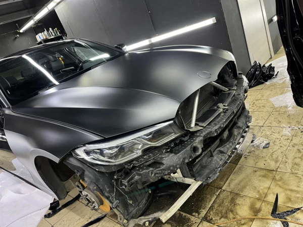 Оклейка черной матовой пленкой BMW 3 G20