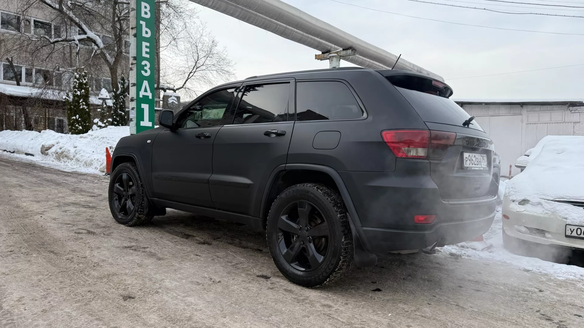 Оклейка JEEP в цветной черный полиур