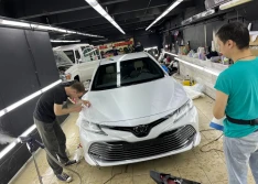 Оклейка матовой полиуретановой пленкой Toyota Camry
