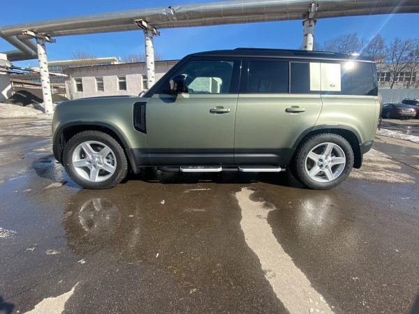 Оклейка матовым полиуретаном land rover defender