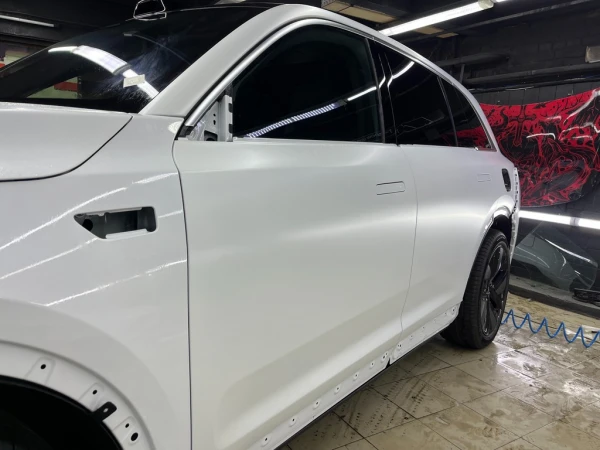 Оклейка матовым полиуретаном lixiang l7