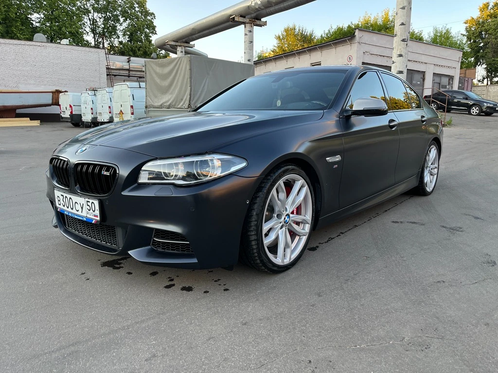 Оклейка матовым сатином BMW 5 F10
