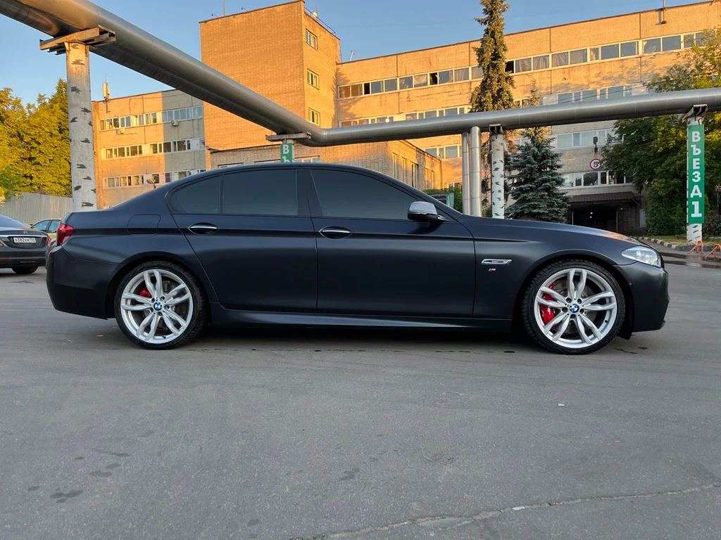 Оклейка матовым сатином BMW 5 F10