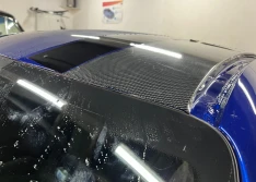 Оклейка Mercedes AMG Gt глянцевой полиуретановой пленкой