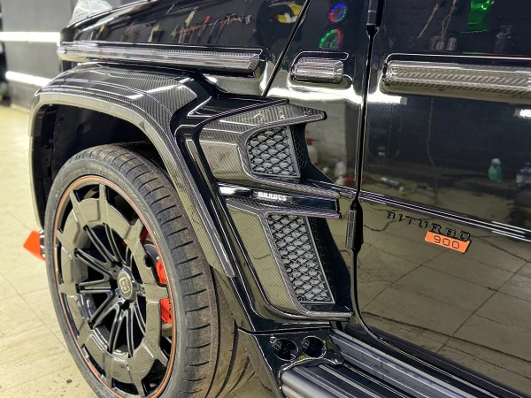 oklejka mercedes g   class brabus rocket 900 poliuretanovoj plenkoj  