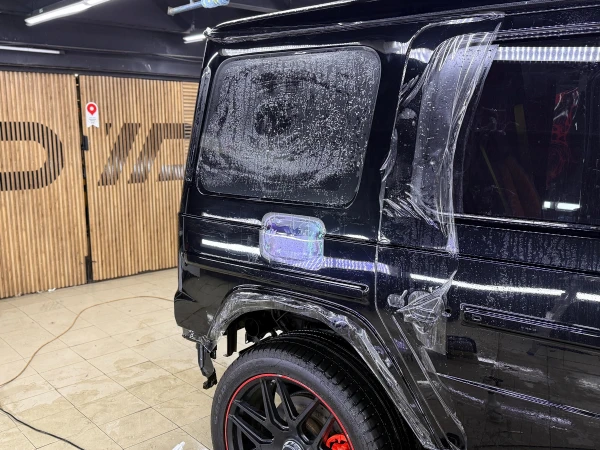oklejka mercedes g   class brabus rocket 900 poliuretanovoj plenkoj  