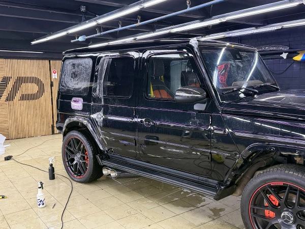 oklejka mercedes g   class brabus rocket 900 poliuretanovoj plenkoj  
