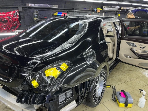 Оклейка Mercedes Maybach 222 защитной полиуретановой пленкой