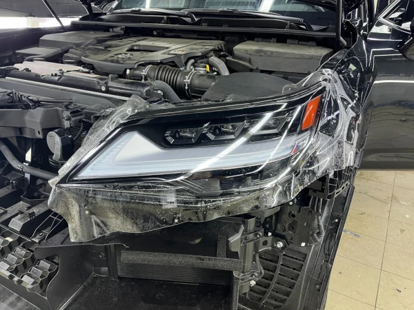 Оклейка полиуретановой пленкой Lexus