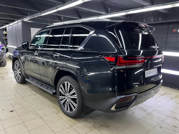 Оклейка полиуретановой пленкой Lexus