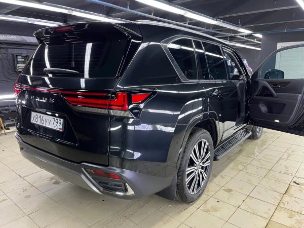 Оклейка полиуретановой пленкой Lexus