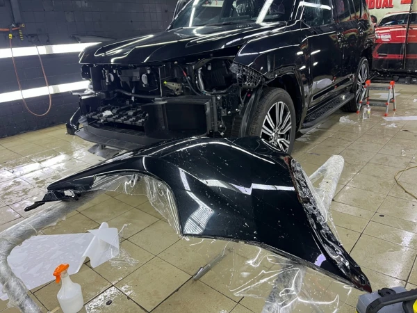 Оклейка полиуретановой пленкой Lexus