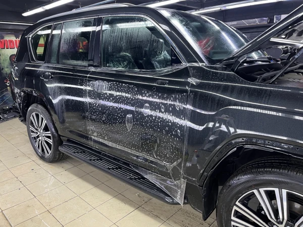 Оклейка полиуретановой пленкой Lexus