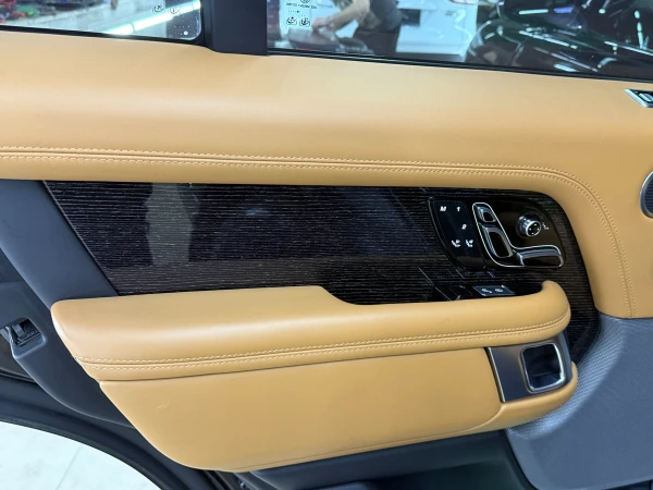 oklejka range rover v tsvetnoj poliuretan  