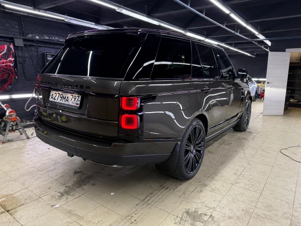 oklejka range rover v tsvetnoj poliuretan  