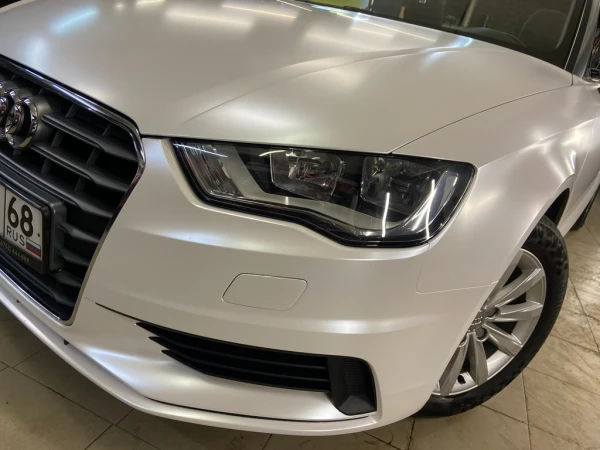 Оклейка цветным полиуретаном Audi a4
