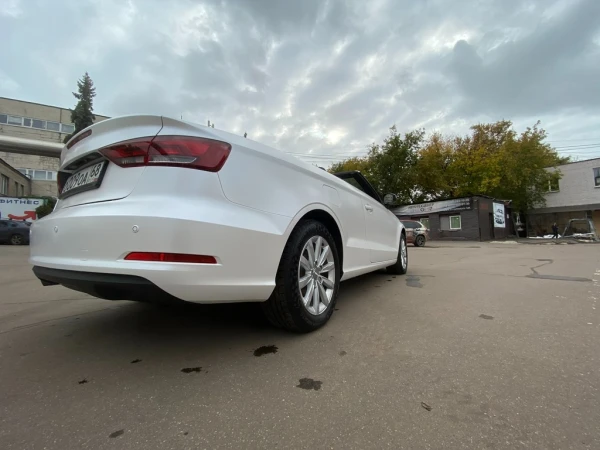 Оклейка цветным полиуретаном Audi a4