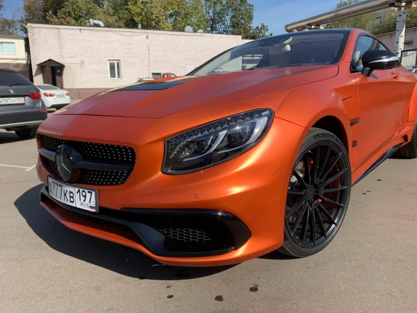Оклейка цветным полиуретаном Mercedes s coupe