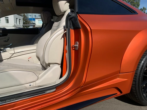 Оклейка цветным полиуретаном Mercedes s coupe