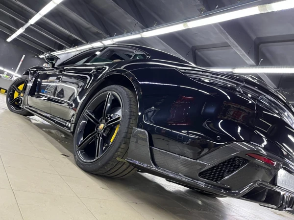 Оклейка защитной полиуретановой пленкой porsche taycan