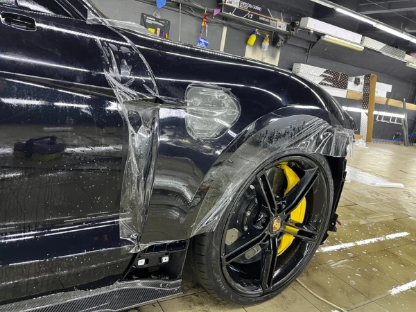 Оклейка защитной полиуретановой пленкой porsche taycan
