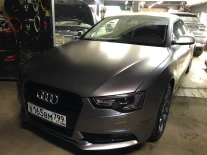 oklejka poliuretanovoj plenkoj audi a5  