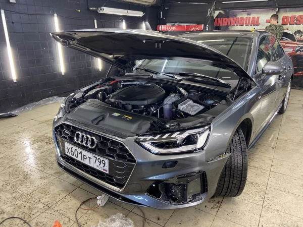 Оклейка полиуретановой пленкой Audi 